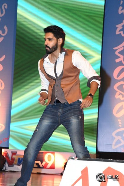 Aatadukundam-Raa-Movie-Audio-Function